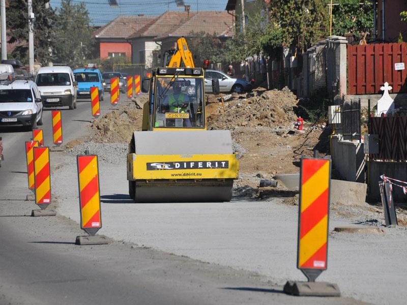 Strada Oaşului, gata în toamnă. Valea Fânaţelor mai aşteaptă
