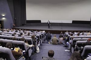 Comedy Cluj deschis de PIERCE BROSNAN