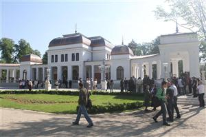 Pleșu și Patapievici vin săptămâna viitoare la Cluj, la un salon de carte cu 10.000 de cărți