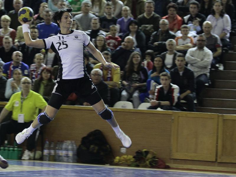 Mihaela Senocico: 