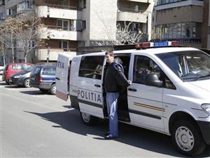 Gruparea infracţională condusă de un clujean care a furat 600.000 de euro din conturile unor vestici, reţinută 24 de ore