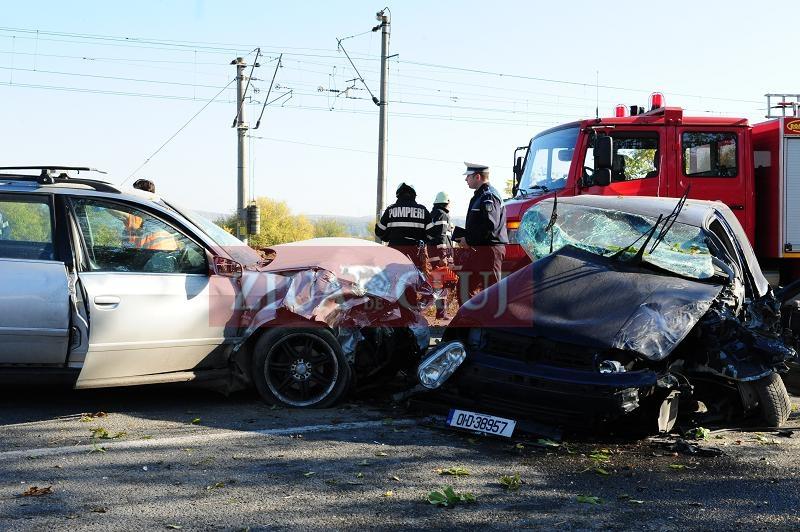Şase răniţi într-un accident la Jucu. A fost chemat elicopterul SMURD de la Târgu Mureş GALERIE FOTO / VIDEO