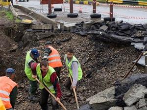 Guvernul a eşalonat datoriile CNADR faţă de constructori