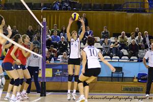 Volei feminin: Dinamo Romprest Bucureşti - 