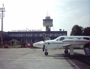 CJ Mureş, obligat să dezvăluie contractele asociaţiei de turism în scandalul aeroporturilor Cluj şi Mureş
