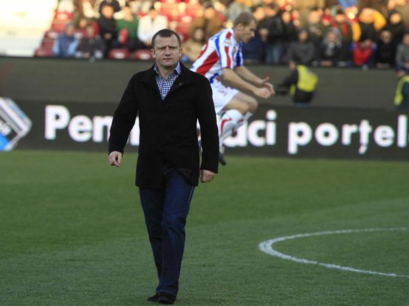 Munteanu le-a răspuns ceferiştilor: “Să nu ne arbitreze un croat cumva”