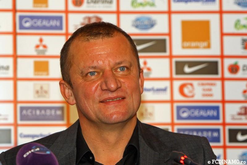 Munteanu: Am făcut o partidă bună, arbitrul a văzut doar culoarea vişinie