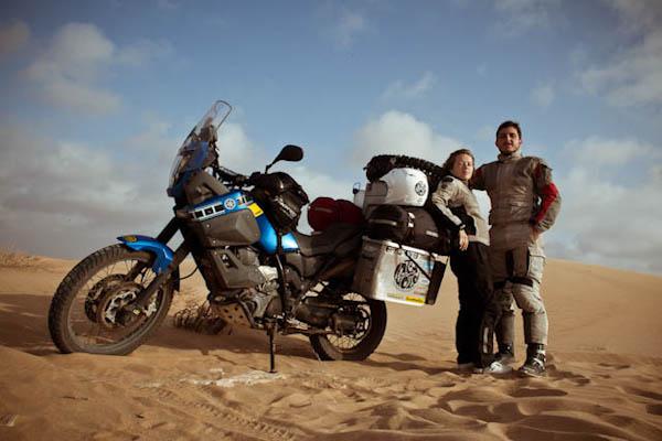 Ocolul Africii pe motocicletă, expoziţie foto într-o cafenea din Cluj 