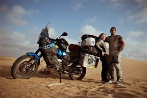 Ocolul Africii pe motocicletă, expoziţie foto într-o cafenea din Cluj 
