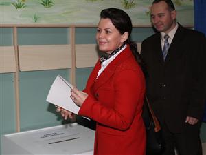 Cine a câştigat în toate secţiile de vot VIDEO