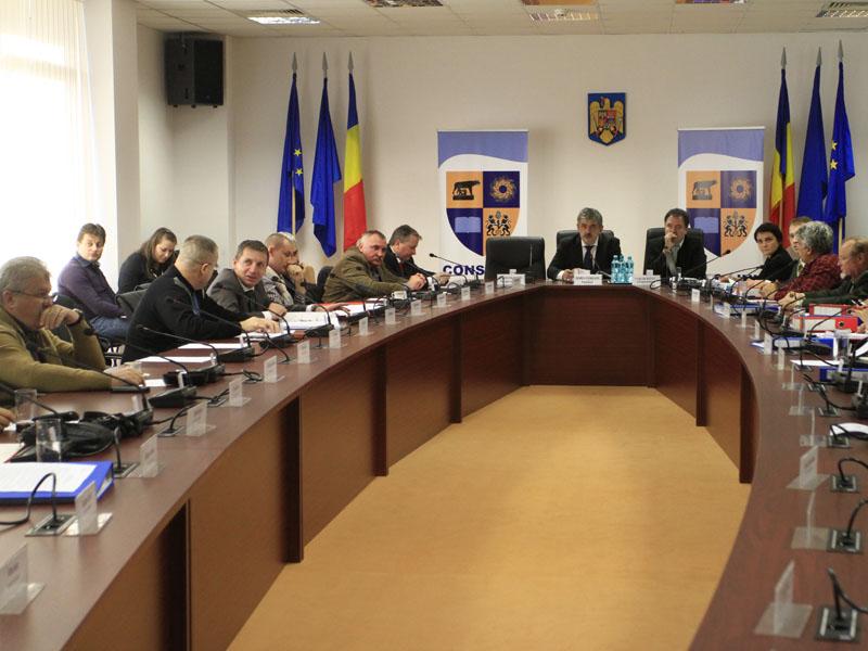 Pe ce îşi cheltuie judeţul banii în 2013