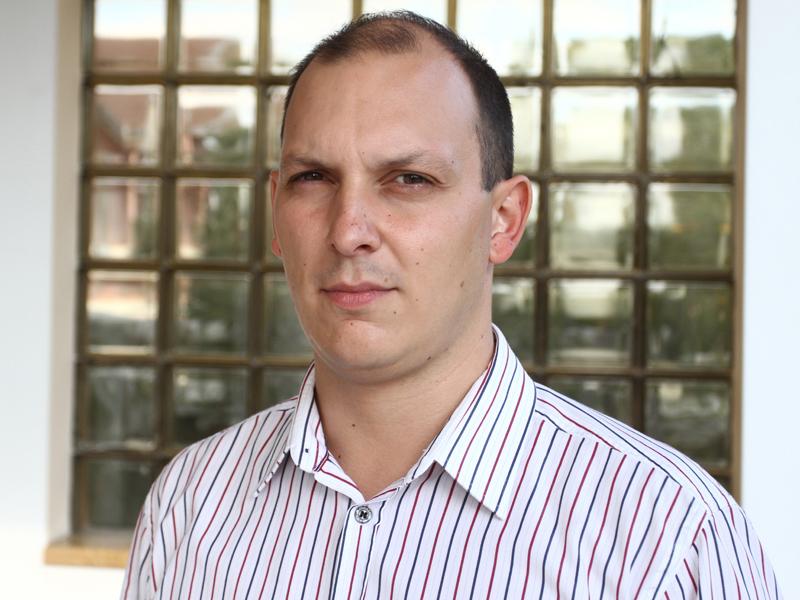 Paraşutistul lui Crin nu vrea să zboare de la Cluj!
