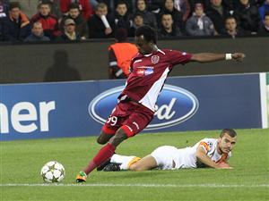 Francezii îl aşteaptă pe Sougou: senegalezul s-a întâlnit cu directorul sportiv de la OM, Jose Anigo