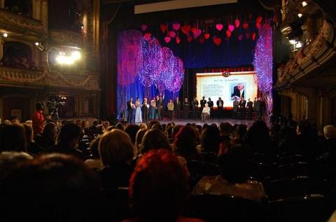Balul Operei 2013, în stil italian. Amfitrioni: Ramona Bădescu şi Rareş Bogdan