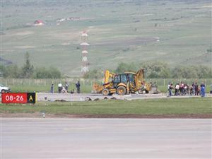 Ce soluţii există pentru pista aeroportului, care se intersectează cu centura. Ciceo: 