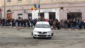 Demonstraţii spectaculoase ale poliţiştilor dejeni: accidente rutiere, încarceraţi, victime, prim ajutor FOTO/VIDEO