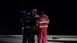 A intrat într-un cap de pod şi s-a răsturnat în şanţul de pe marginea drumului FOTO/VIDEO
