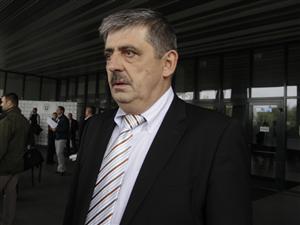 Uioreanu vrea şi şefia municipiului