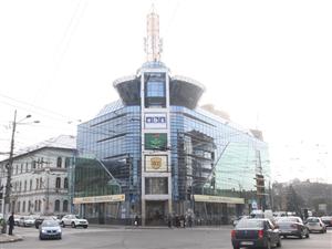 Clujul atacă multinaţionalele în topul băncilor