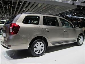 Dacia a lansat la Geneva noul Logan MCV şi o serie limitată Duster