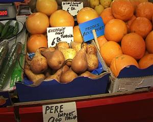Legume şi fructe contaminate cu pesticide pe piaţa românească VIDEO