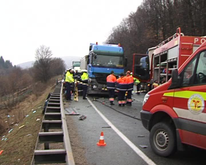 Persoanele care au decedat în accidentul de pe DN1 se întorceau de la o cununie civilă VIDEO