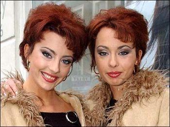 Clujeanca Monica Irimia, membră a grupului Cheeky Girls, susţine cauza imigranţilor români într-o emisiune BBC