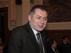 Ciorcilă vrea din nou la SIF
