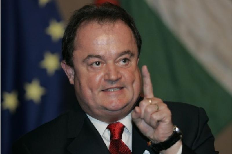 Băsescu către Blaga: 