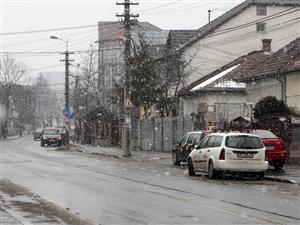Cod galben de ploi şi ninsori. Se răceşte vremea