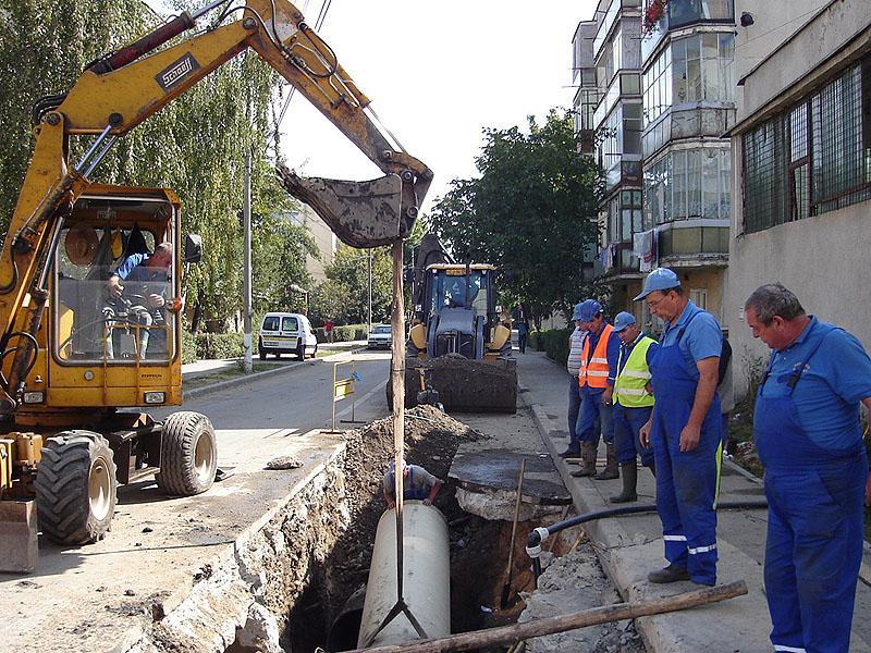 Încep lucrările la trotuarele şi aleile dintre blocuri