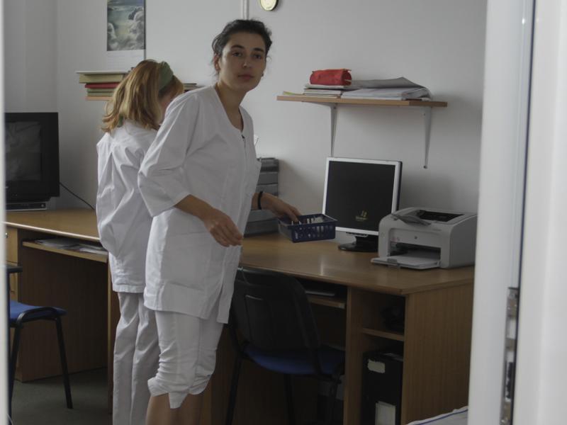Cinci sute de asistenţi medicali din judeţul Cluj ar putea beneficia de salarii mărite
