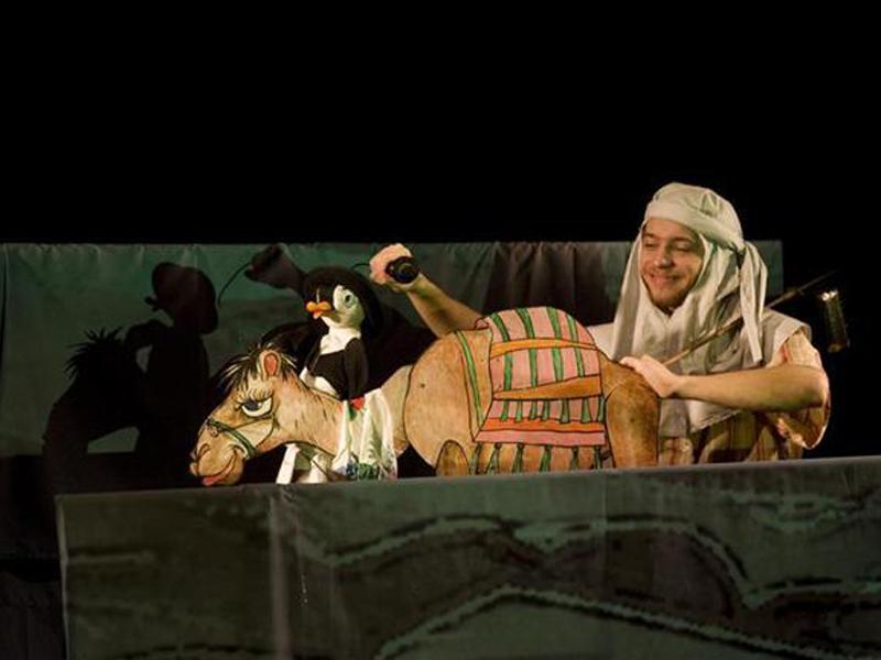Dragostea de la teatru îi revoltă pe părinţii clujeni VIDEO