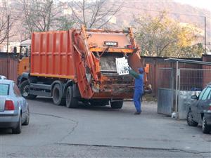 Licitaţie pentru firme noi care să salubrizeze oraşul 