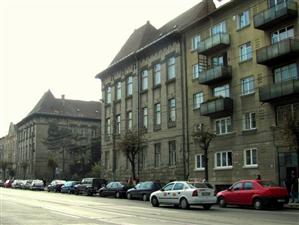 Facultatea de Litere, deşi revendicată, rămâne în sediu 10 ani