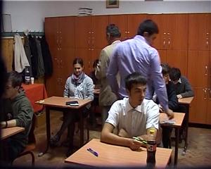 Fiecare unul din zece elevi clujeni de clasa a XII-a a chiulit de la simularea Bacalaureatului VIDEO