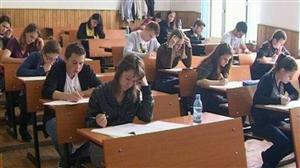 Telefoanele mobile i-au eliminat pe patru elevi clujeni de la simulările de BAC