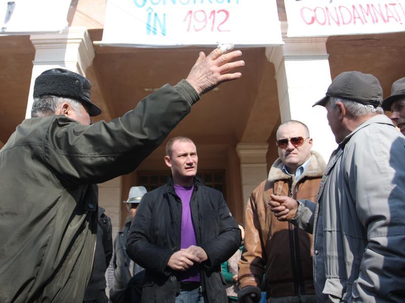Fost director de dezvoltare la Hidroserv Cluj, Szeplekan câştiga 6.000 lei în mână. 