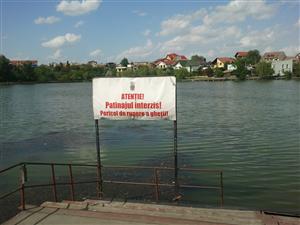 Lacul din Gheorgheni a ajuns depozit de gunoaie VIDEO