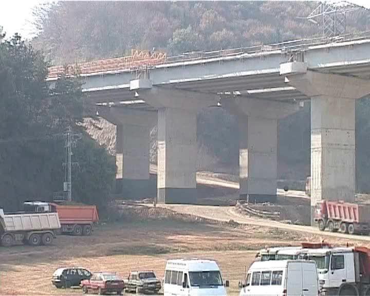 Răsturnare de situaţie în cazul Bechtel. De ce nu s-a mai reziliat contractul pentru Autostrada Transilvania