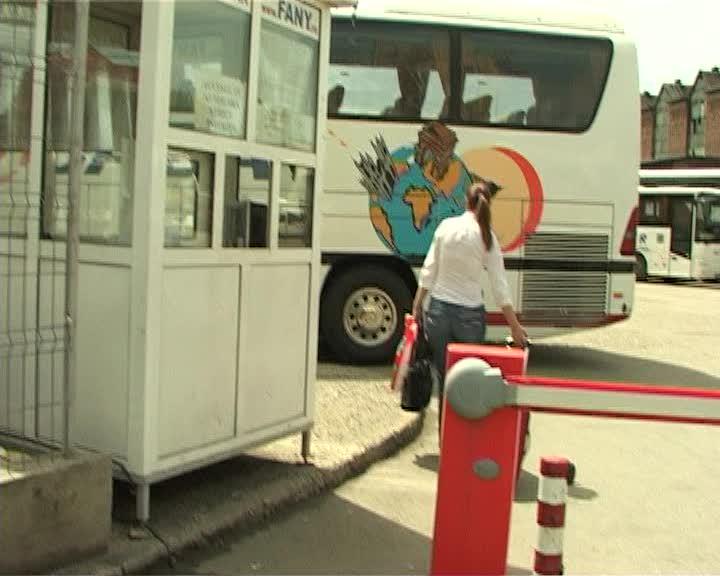Acces cu restricţii pentru pietoni, la autogară VIDEO