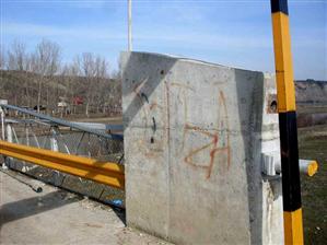 Un tânăr a sărit în Arieş de pe podul Hărcana, din Turda. Este în afara pericolului
