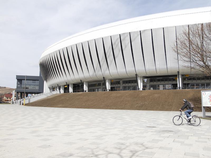 Poliţiştii dirijează circulaţia în centru din cauza concertelor Deep Purple şi UB 40
