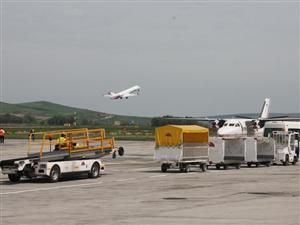 Buda le dă lecţii de legislaţie miniştrilor pe tema exproprierilor de la aeroport
