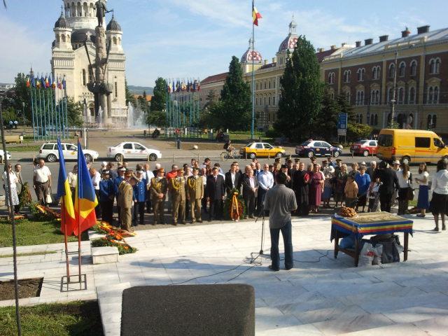 L-au comemorat pe Eminescu în centrul Clujului cu slujbă de pomenire GALERIE FOTO
