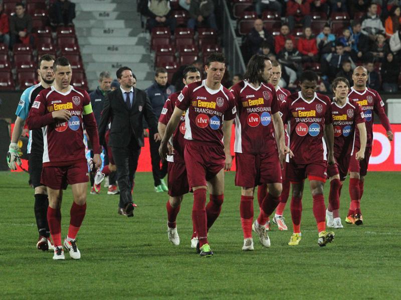Nouă jucători şi-au încheiat contractele cu CFR Cluj