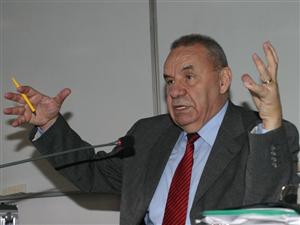 Cu cine îl va înlocui USL pe Marga la preşedinţia ICR