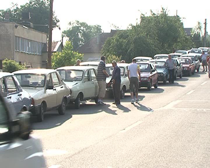 Rablele s-au pus la coadă, în Cluj. Şoferii s-au trezit cu noaptea-n cap VIDEO