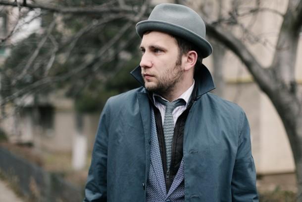 Un blogger clujean de stil e primul din lume care îţi arată cum te îmbraci pe bani puţini