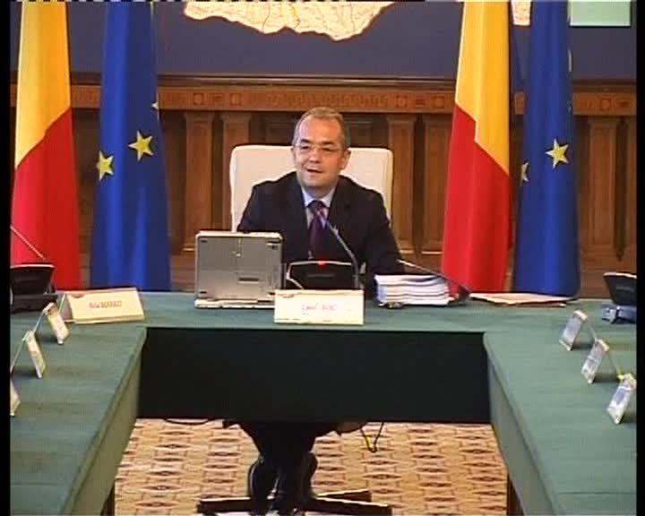 O fundaţie a PDL rotunjeşte veniturile primarului Boc VIDEO